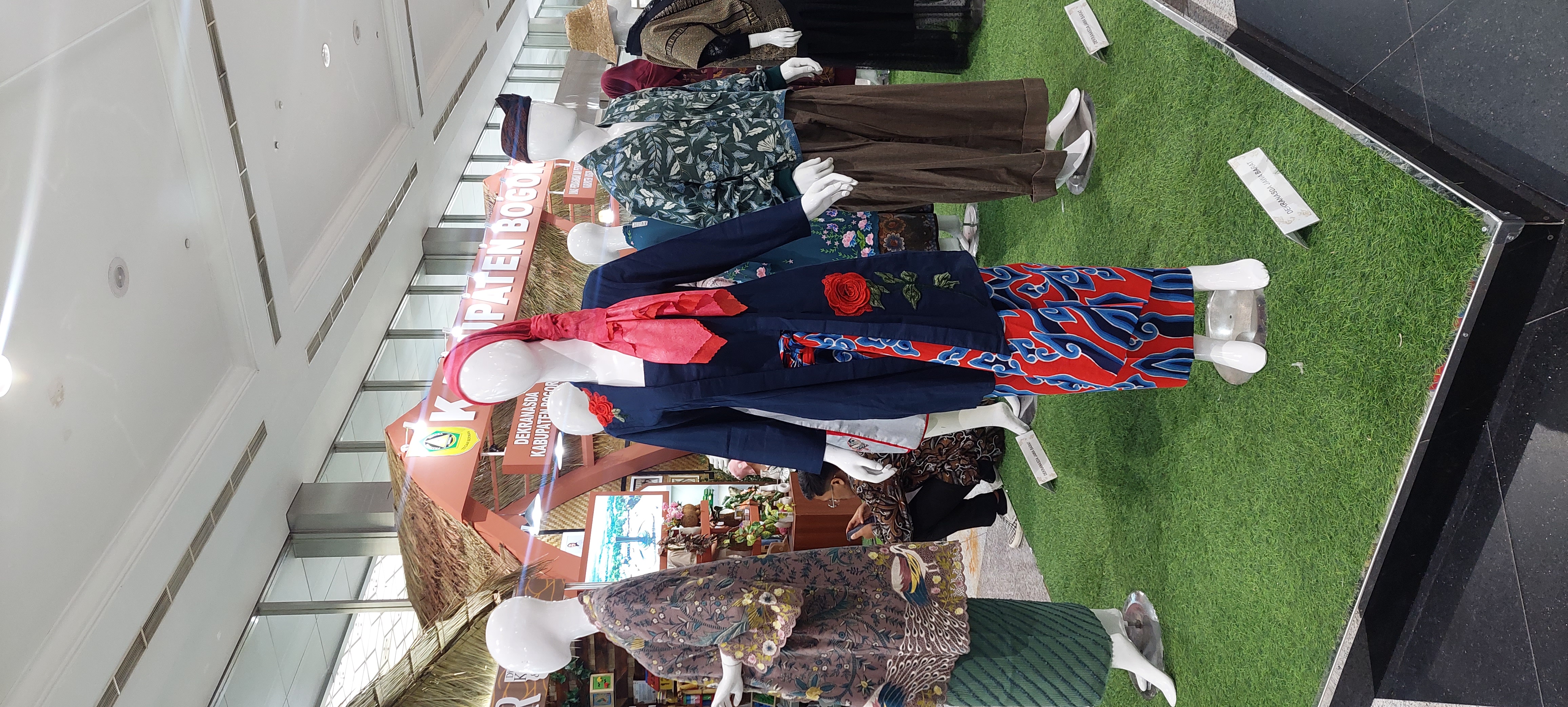Kebaya kutu Baru 2 in 1