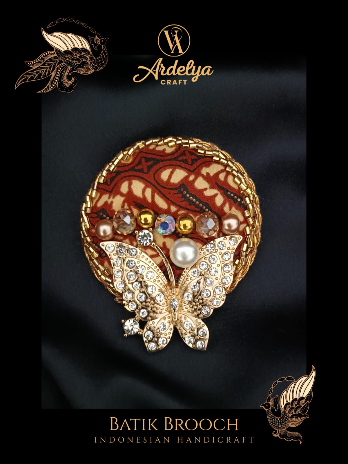 Batik kupu-kupu Brooch