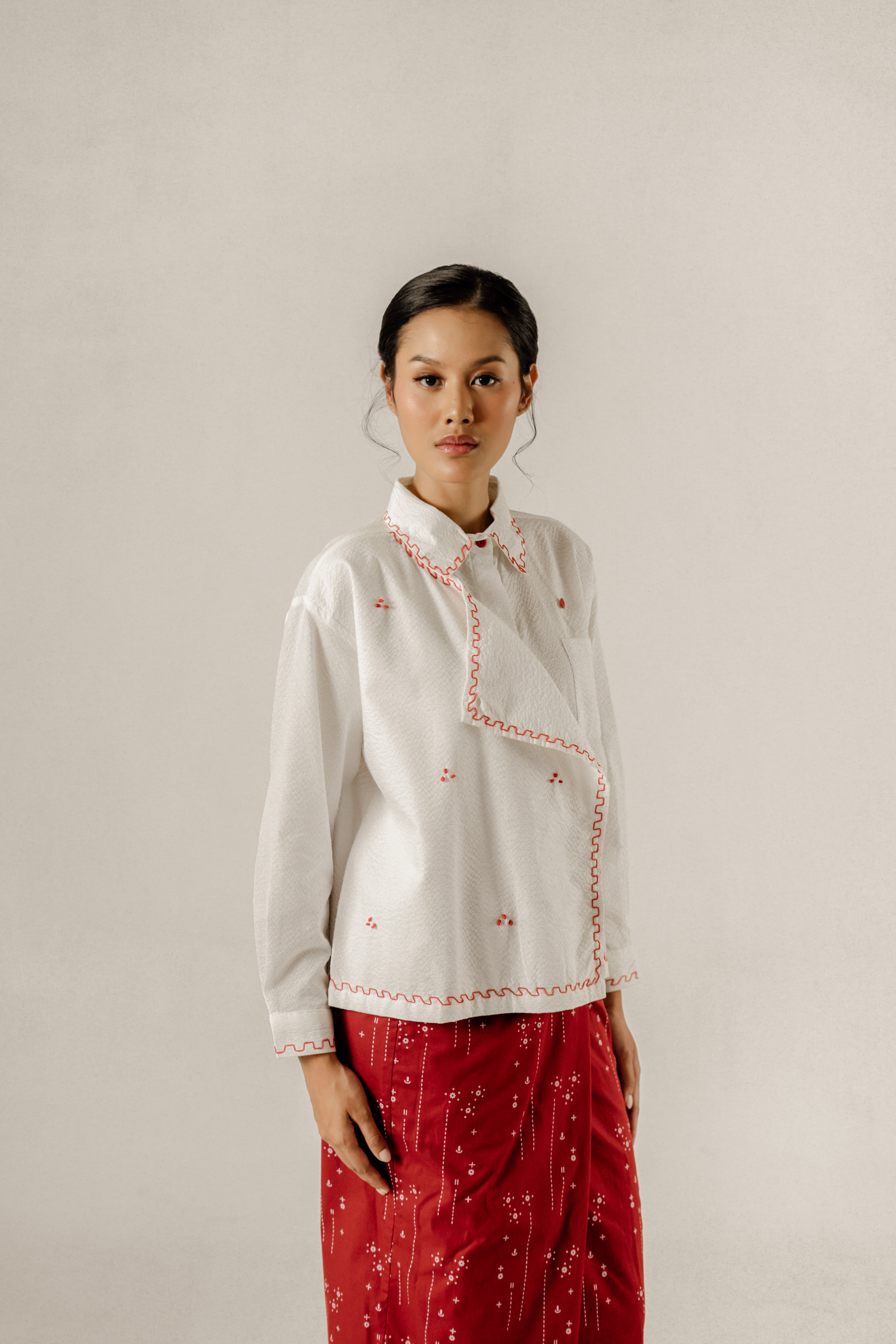 Dama Kara Senarai Kemeja Janggan Sashiko - White