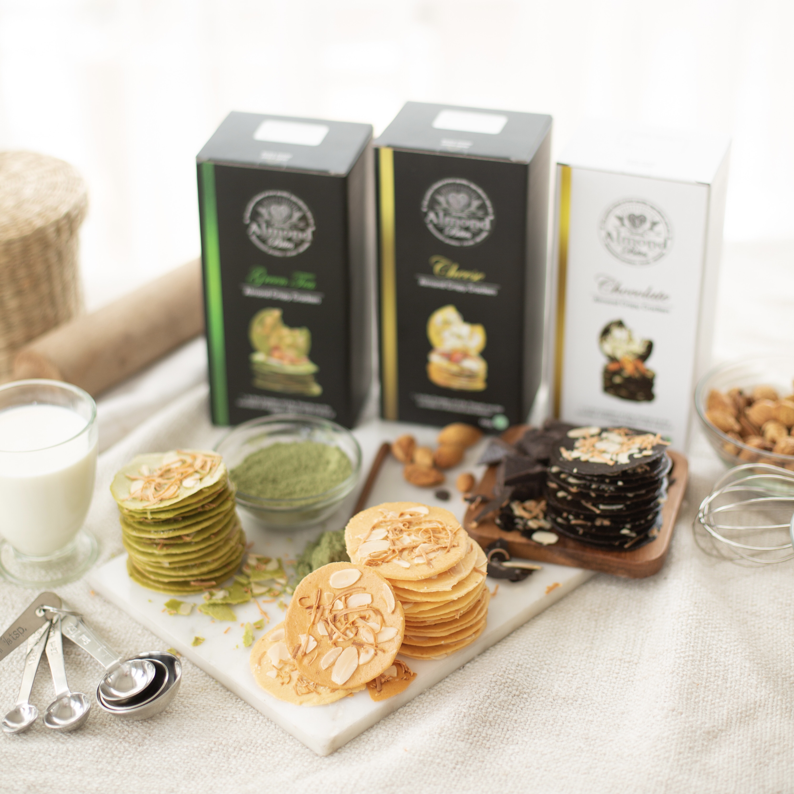Almond Bites Crispy Crackers