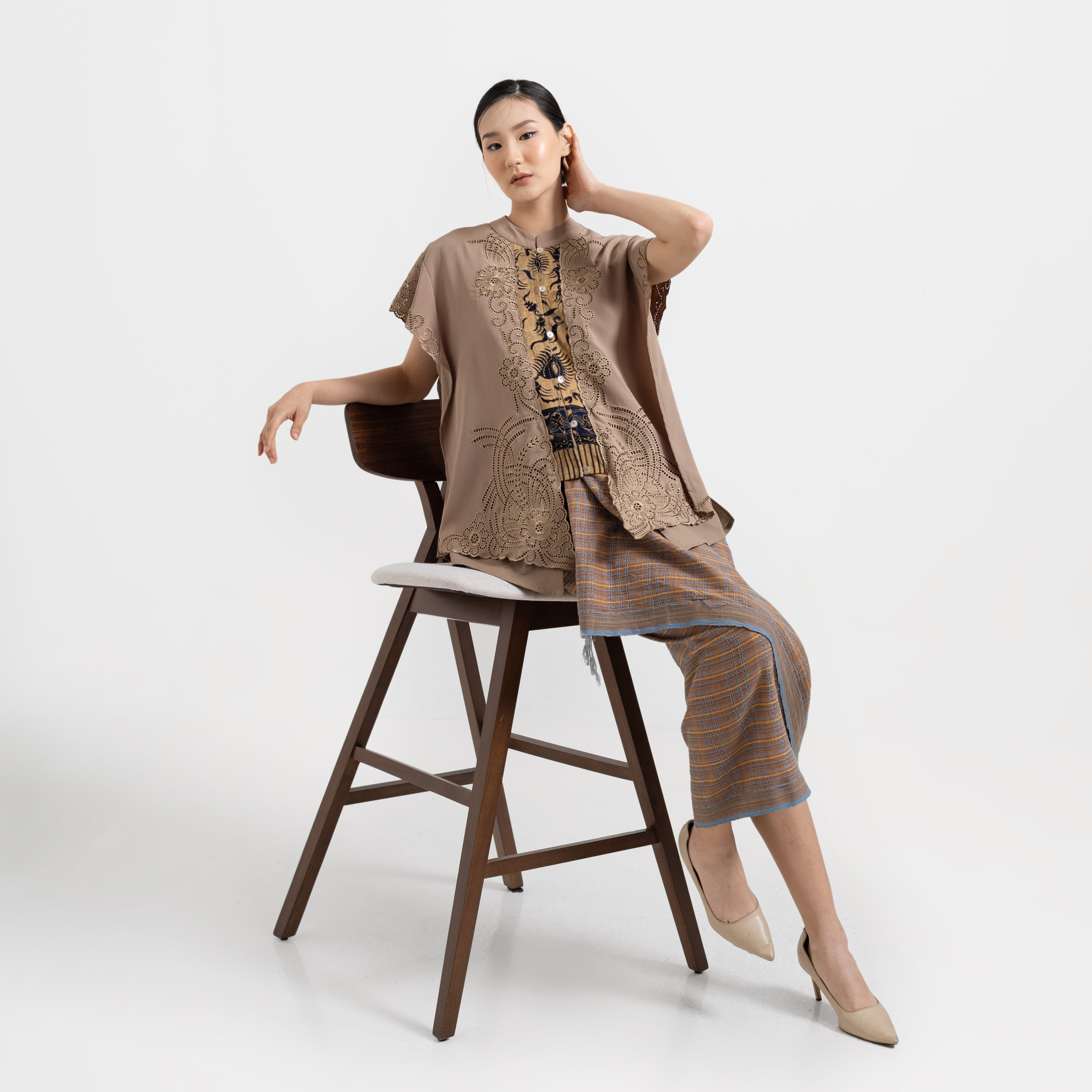 NIDHI OUTER