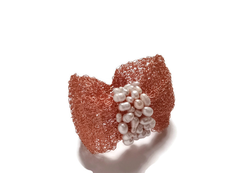 Bangle rajut kawat mutiara