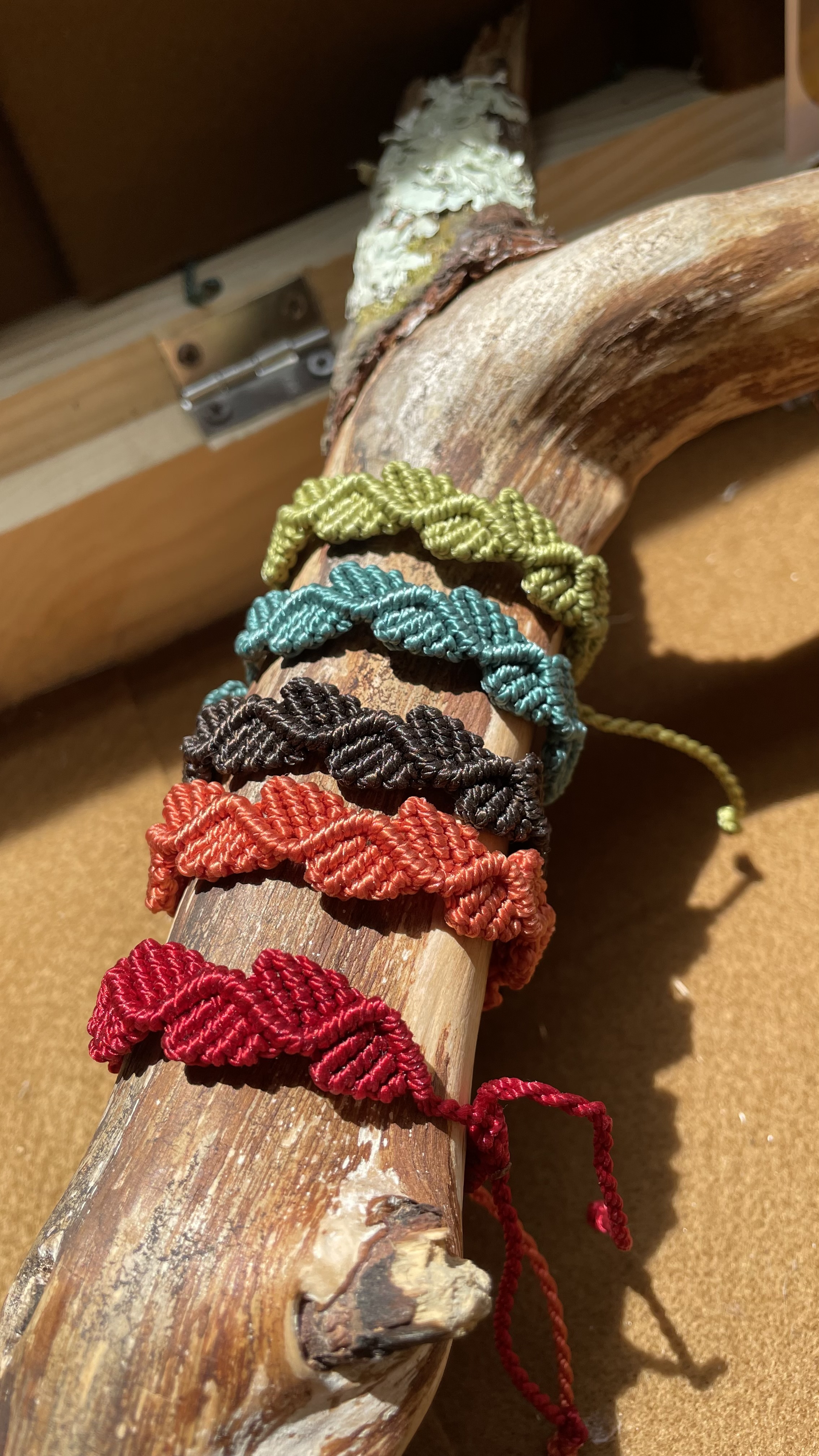 Folia -  Micromacrame Bracelet 