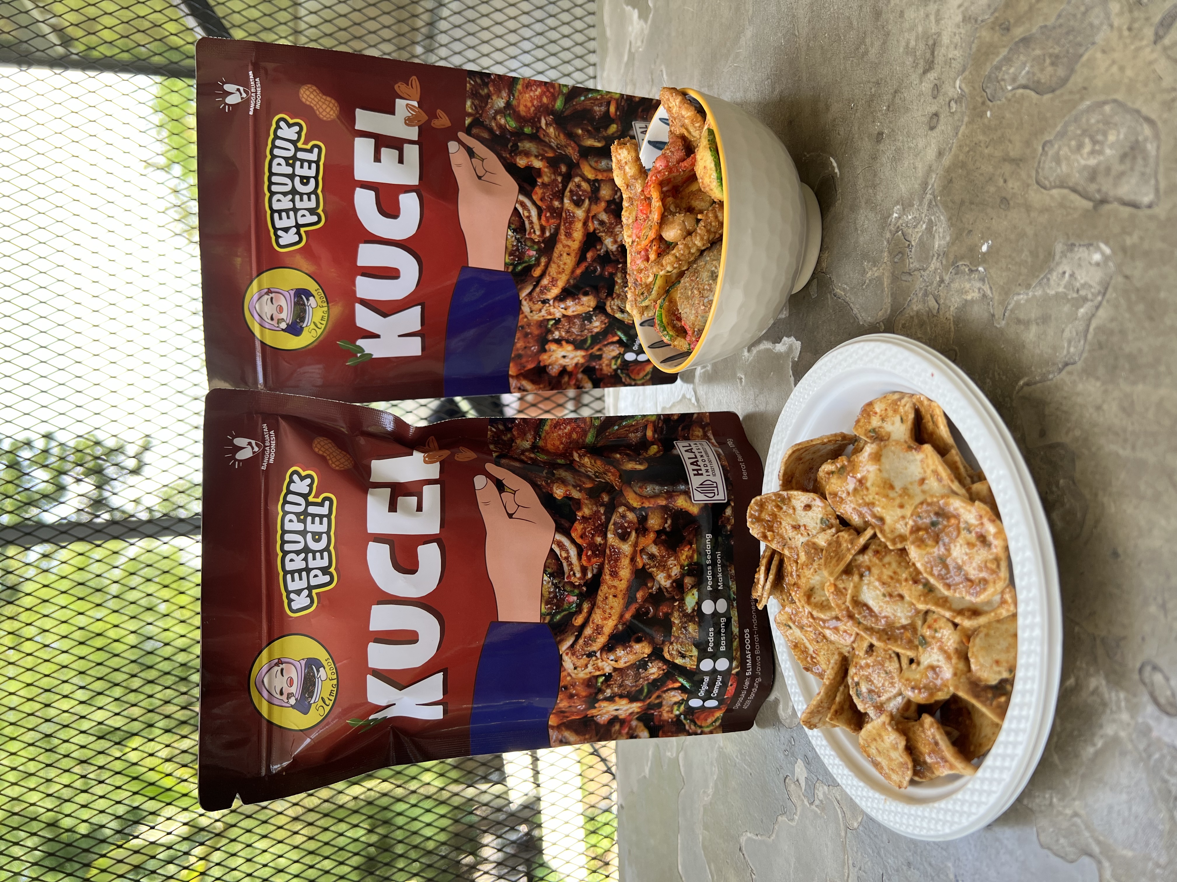 Kucel (kerupuk pecel)