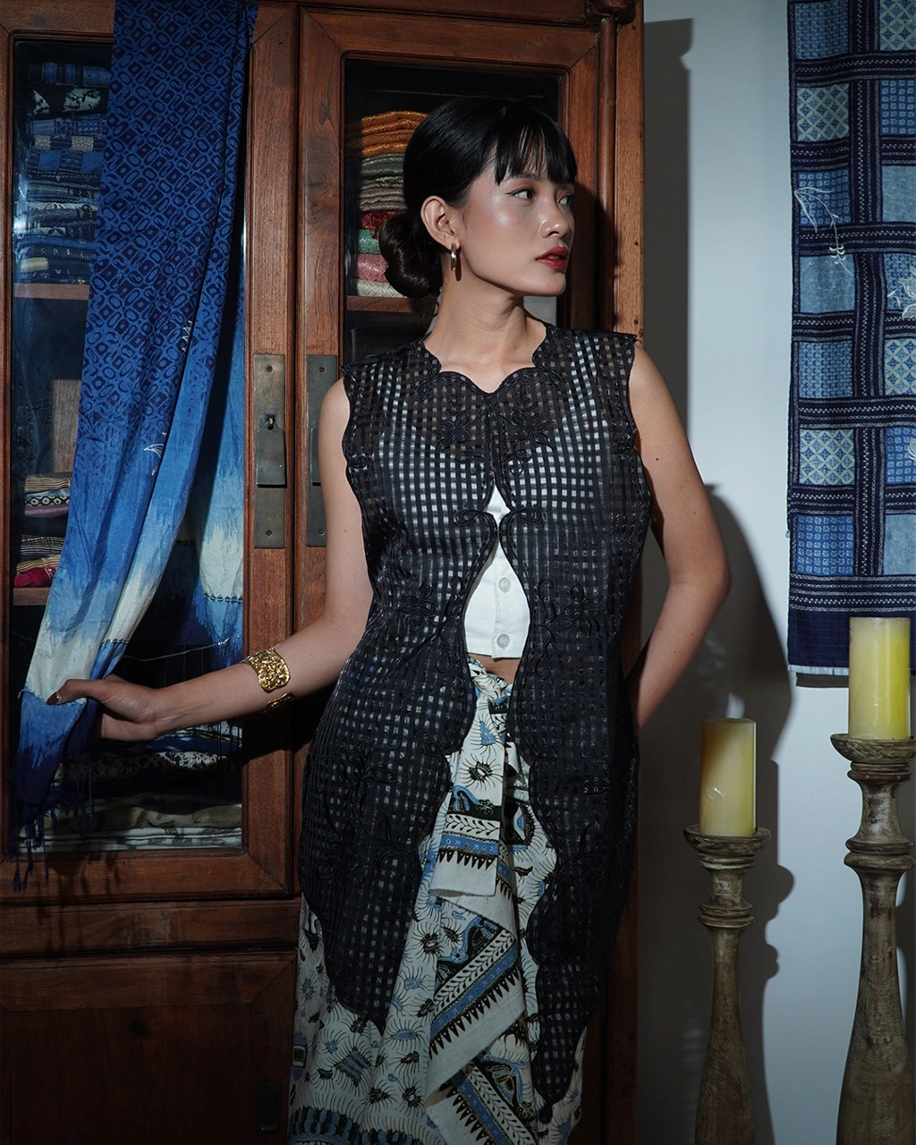Kebaya Vest Anggrek Bulan Black