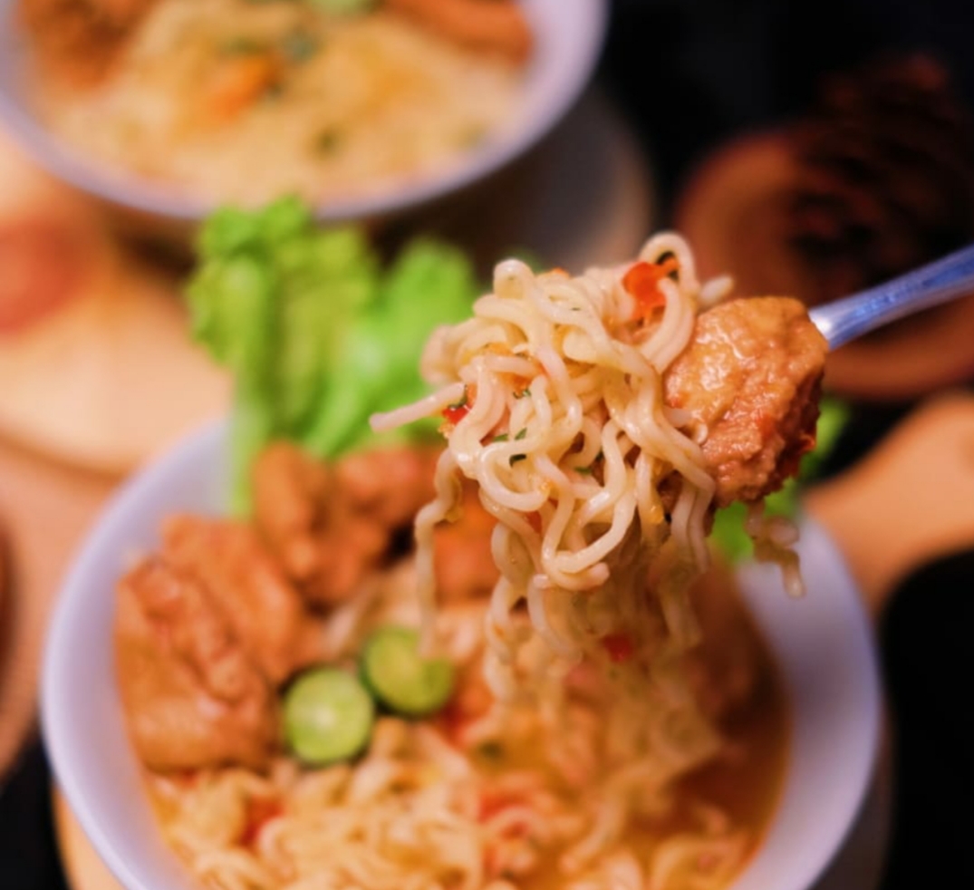 Batagor Kuah dan Mi Original